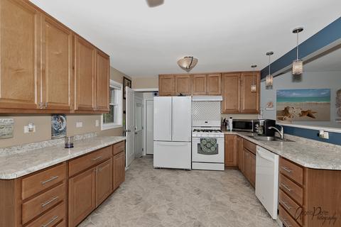 310 N Kent Rd, Mchenry, IL 60051 photo 9