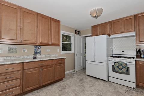 310 N Kent Rd, Mchenry, IL 60051 photo 6