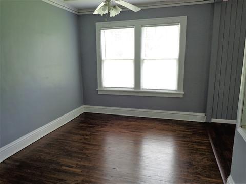 1112 E Jackson St, Joliet, IL 60432 photo 9