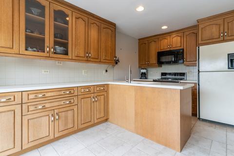 768 Golfview Dr, Roselle, IL 60172 photo 5