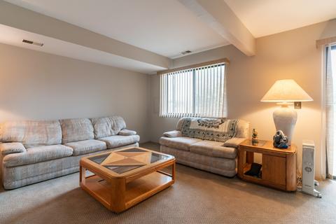 768 Golfview Dr, Roselle, IL 60172 photo 3