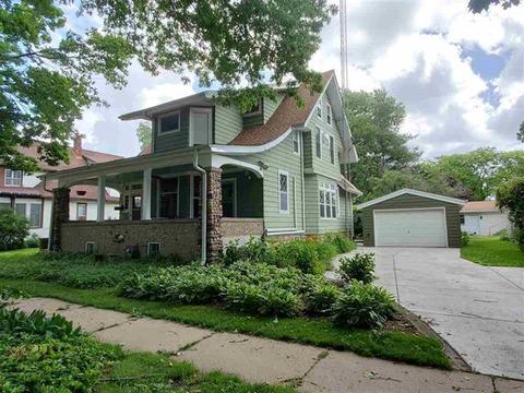 209 S 7th St, Oregon, IL 61061 photo 1