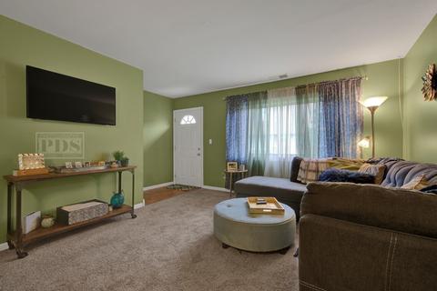 835 Richard St #E, Aurora, IL 60506 photo 9