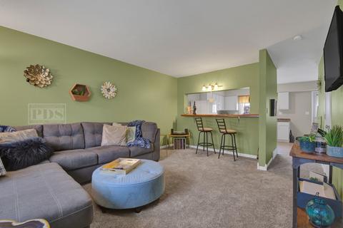 835 Richard St #E, Aurora, IL 60506 photo 7