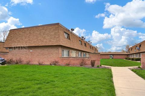 835 Richard St #E, Aurora, IL 60506 photo 1
