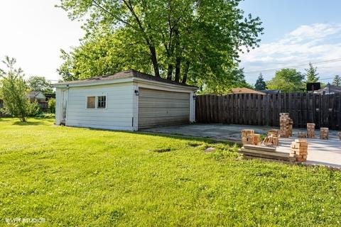 2616 Eisenhower Dr, Des Plaines, IL 60018 photo 9