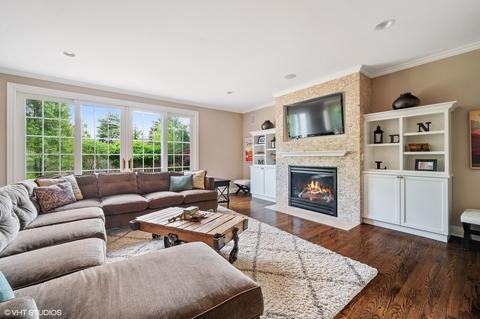 2675 Independence Ave, Glenview, IL 60026 photo 7