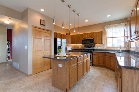 5375 Fox Path Ln, Hoffman Estates, IL 60192 photo 5