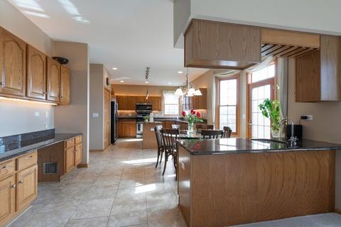 5375 Fox Path Ln, Hoffman Estates, IL 60192 photo 9