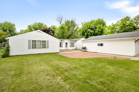 306 E Main St, Gardner, IL 60424 photo 2