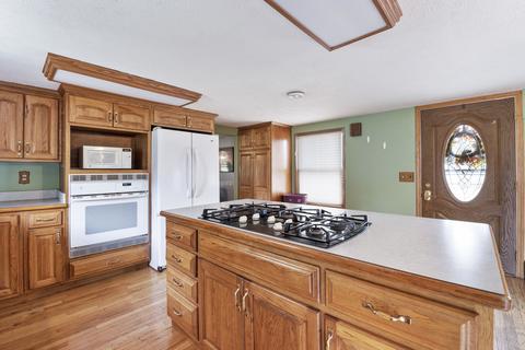 306 E Main St, Gardner, IL 60424 photo 7