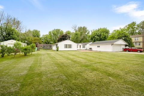 306 E Main St, Gardner, IL 60424 photo 4