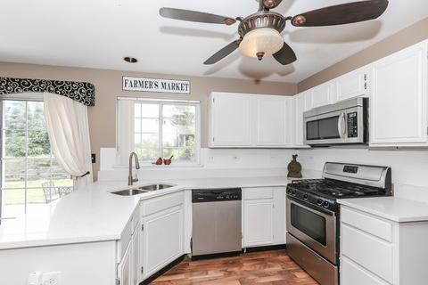 1464 Newcastle Ln, Bartlett, IL 60103 photo 7