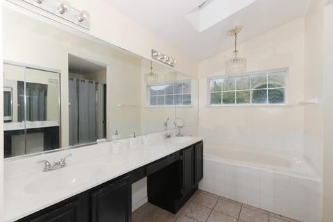 1464 Newcastle Ln, Bartlett, IL 60103 photo 20