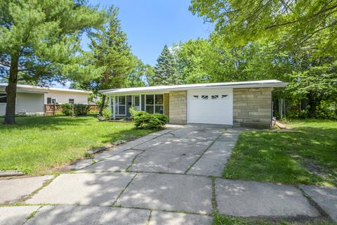 3 Wayne Ct, Park Forest, IL 60466 photo 2