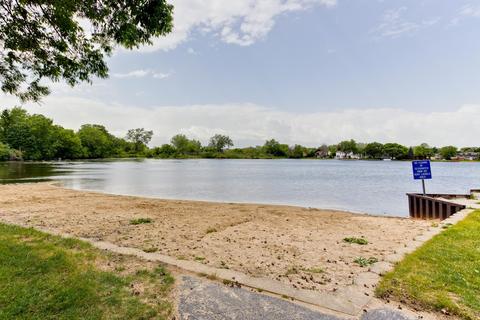 65 Brook Ln, Lindenhurst, IL 60046 photo 32