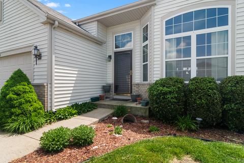 7310 Kenicott Ln, Plainfield, IL 60586 photo 2