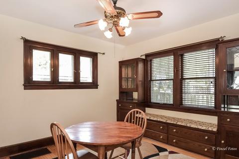 45 Center St, Algonquin, IL 60102 photo 4