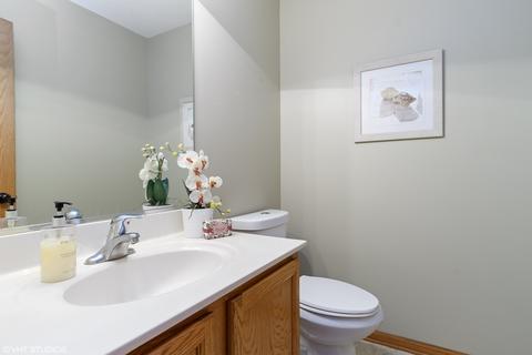 2214 Ashbrook Ln, Plainfield, IL 60586 photo 7