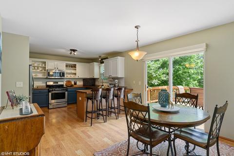 2214 Ashbrook Ln, Plainfield, IL 60586 photo 4