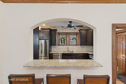154 Barrypoint Rd, Riverside, IL 60546 photo 10