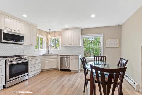 2139 Maple Ave, Northbrook, IL 60062 photo 6