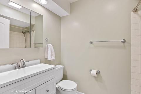 2139 Maple Ave, Northbrook, IL 60062 photo 15