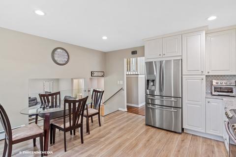 2139 Maple Ave, Northbrook, IL 60062 photo 7