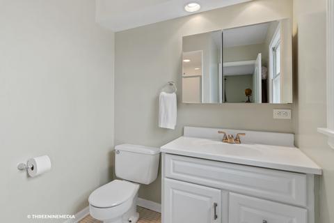 2139 Maple Ave, Northbrook, IL 60062 photo 12