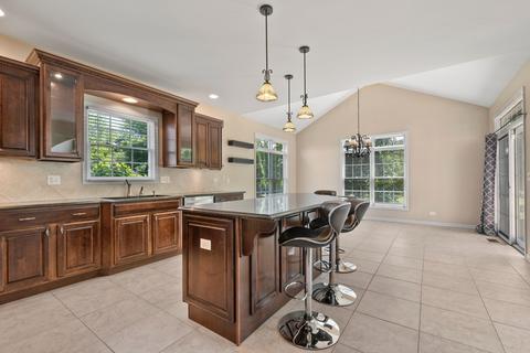 9 Springbrook Ct, Algonquin, IL 60102 photo 4