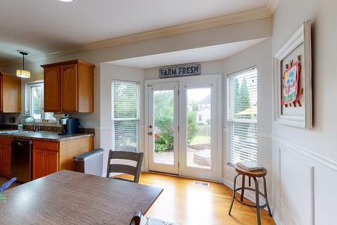 180 Prescott Dr, Bartlett, IL 60103 photo 9