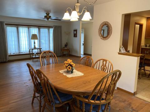 1885 Everett Ave, Des Plaines, IL 60018 photo 2