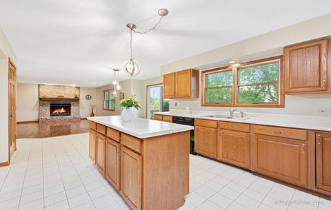 2109 Hamilton Dr, West Dundee, IL 60118 photo 21