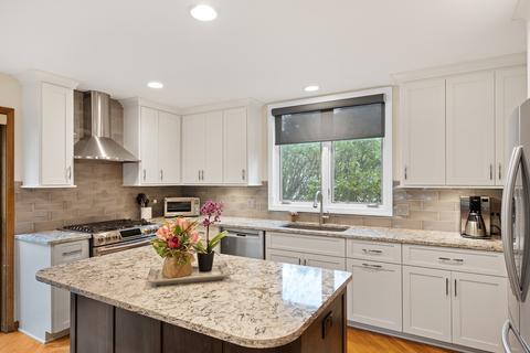 1902 Gladstone Dr, Wheaton, IL 60189 photo 13