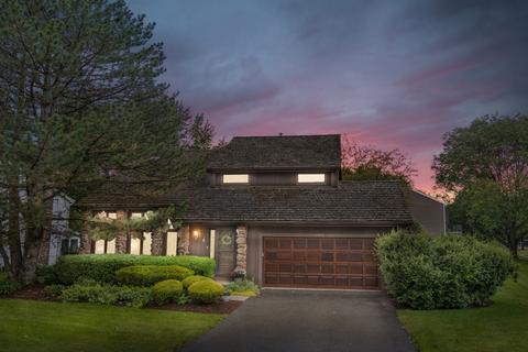 1902 Gladstone Dr, Wheaton, IL 60189 photo 2