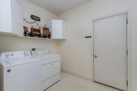 755 Red Barn Ln, Elgin, IL 60124 photo 23