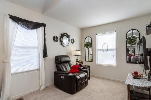 755 Red Barn Ln, Elgin, IL 60124 photo 18