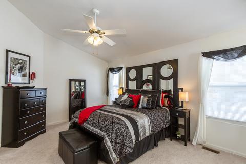755 Red Barn Ln, Elgin, IL 60124 photo 16