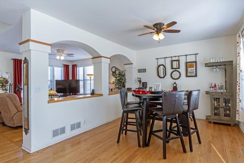 755 Red Barn Ln, Elgin, IL 60124 photo 8