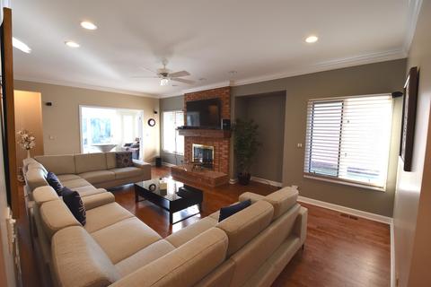 4441 Wilmette Ave, Rolling Meadows, IL 60008 photo 4