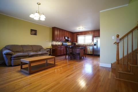 529 W Memory Ln, Addison, IL 60101 photo 2
