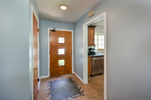 2019 Paddock Ct, Wheaton, IL 60187 photo 4