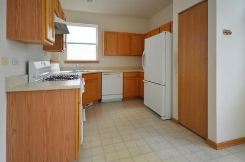 2175 Grayhawk Dr, Aurora, IL 60503 photo 6