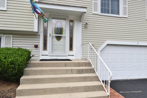 141 Mcclellan Ct, Bartlett, IL 60103 photo 2