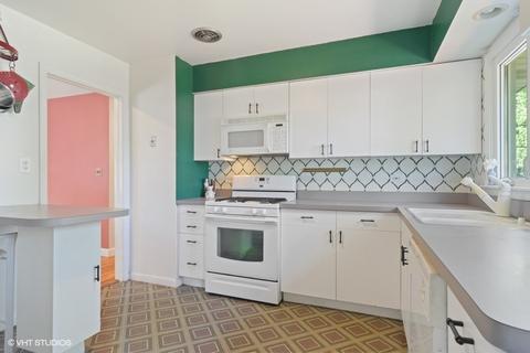 32 Redwood Trl, Wheeling, IL 60090 photo 9