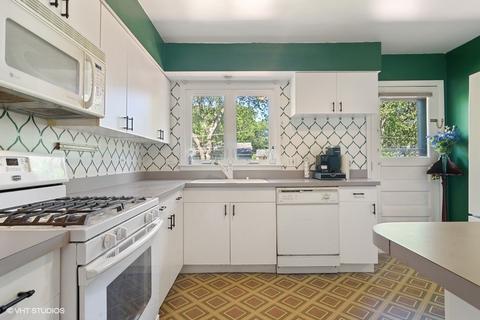 32 Redwood Trl, Wheeling, IL 60090 photo 8