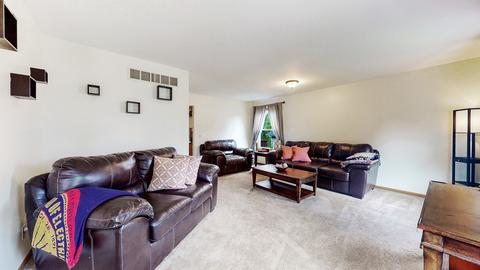 521 Longbeach Rd, Lakemoor, IL 60051 photo 6