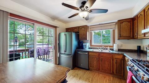 521 Longbeach Rd, Lakemoor, IL 60051 photo 11