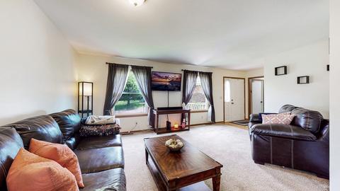 521 Longbeach Rd, Lakemoor, IL 60051 photo 5