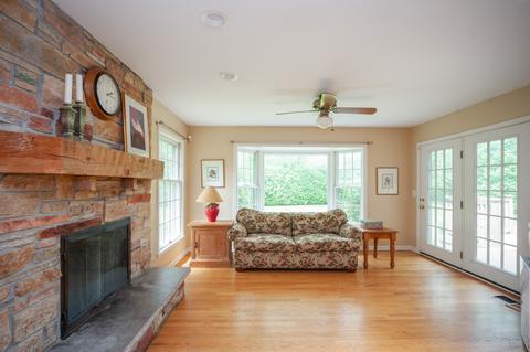 46 Thomas Pl, Lake Forest, IL 60045 photo 3